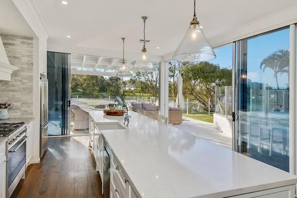 Luxury Hamptons Beachside Sanctuary contacts