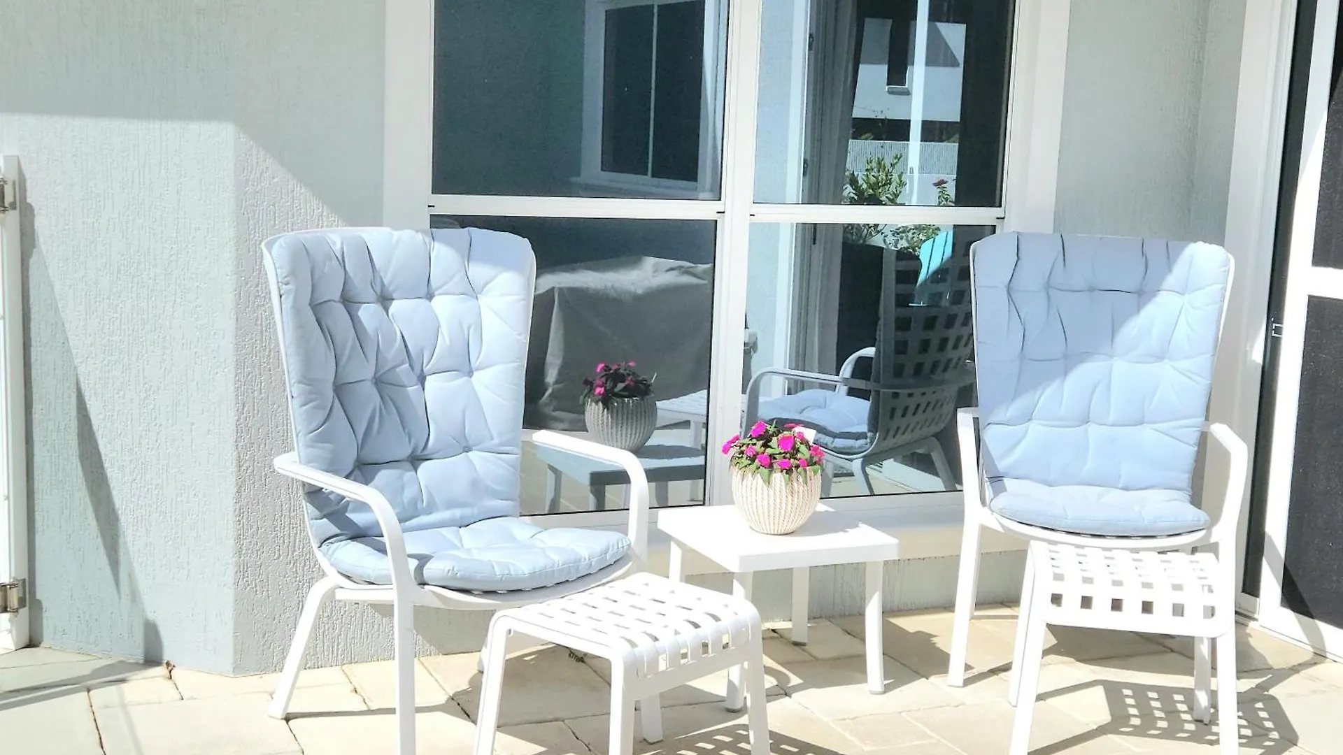 Luxury Hamptons Beachside Sanctuary Alexandra Headland Australia
