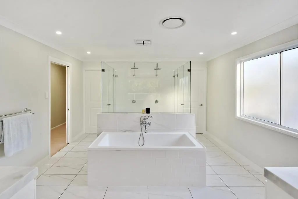 Holiday home Luxury Hamptons Beachside Sanctuary Alexandra Headland Australia