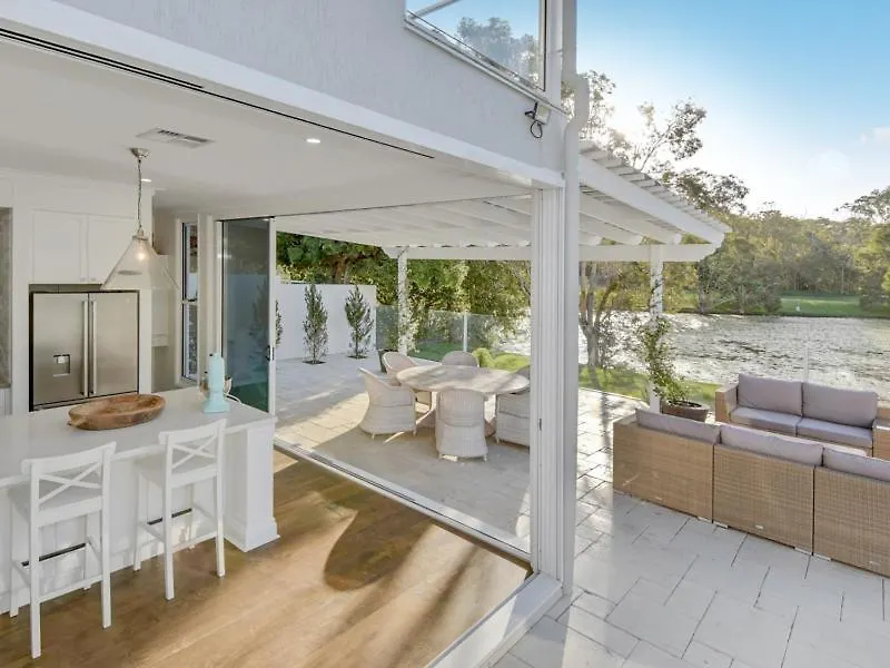 Luxury Hamptons Beachside Sanctuary Alexandra Headland 0*,  Australia