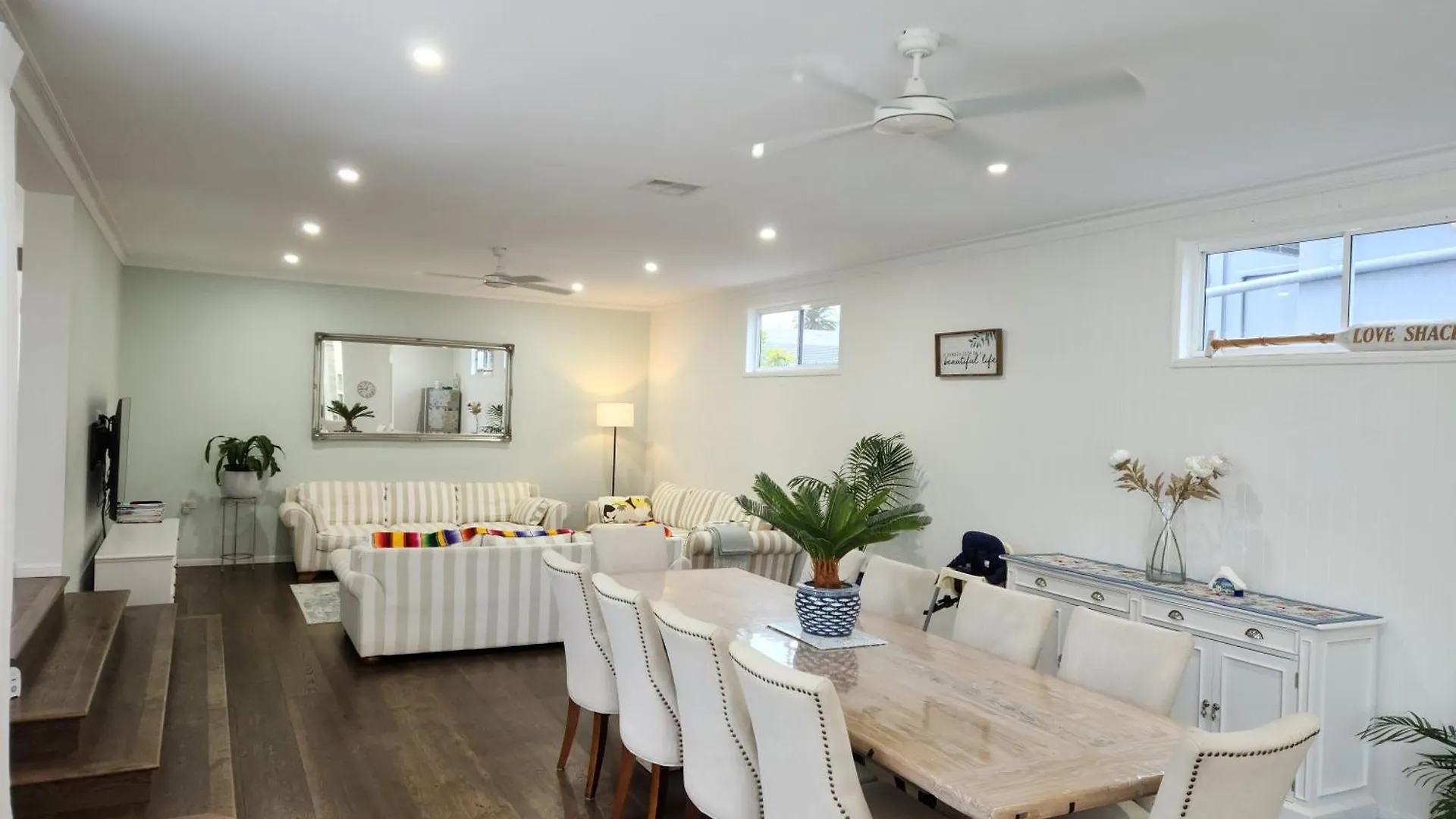 Luxury Hamptons Beachside Sanctuary Alexandra Headland
